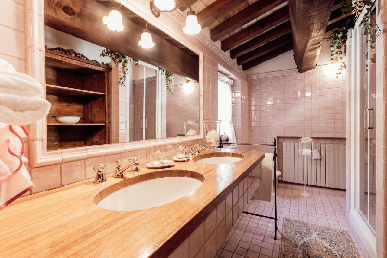 B&B Casatorre Saludecio Exterior photo